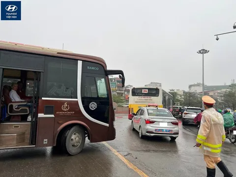 Hà Nội thí điểm hạn chế ô tô trên 16 chỗ hoạt động trong phố cổ