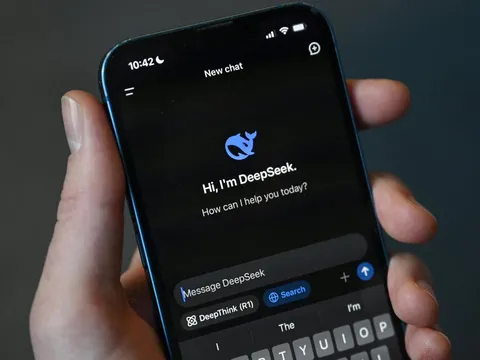 Người dùng iPhone được khuyến cáo gỡ bỏ ứng dụng DeepSeek