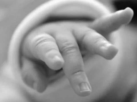 Vụ bé gái 5 tháng tuổi tử vong ở Hà Nội: Lời khai của người trông trẻ
