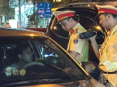 Những lỗi vi phạm có thể khiến tài xế ô tô bị tước giấy phép lái xe