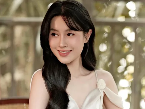 Sức hút khó tin của bạn đời Vũ Cát Tường