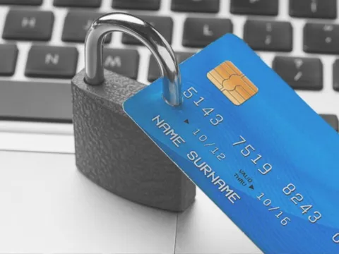 Ngân hàng cảnh báo: Từ 1/7, tài khoản sẽ bị ngừng giao dịch rút tiền nếu không làm điều này