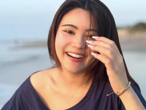 Con gái Quyền Linh lại khiến cõi mạng dậy sóng