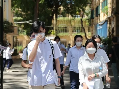 Học sinh dự thi vào trường THPT ngoài công lập ở Hà Nội bằng phương pháp xét tuyển