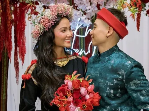 Lễ cưới giản dị của H'Hen Niê
