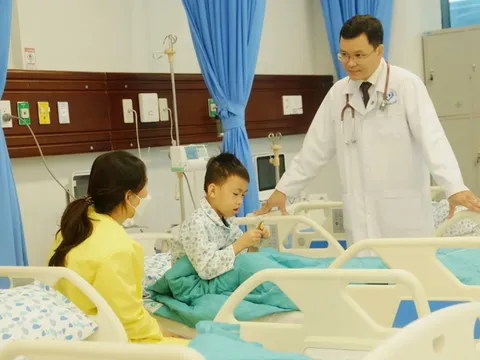 Bộ Y tế: Không có sự phân biệt đối xử giữa khám dịch vụ và BHYT