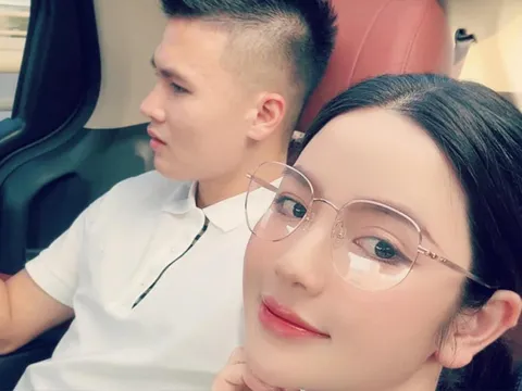 Vợ Quang Hải xin một điều từ người chị tặng 6 cây vàng giữa ồn ào