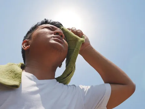 Người dân cần làm gì để không bị sốc nhiệt mùa nắng nóng?