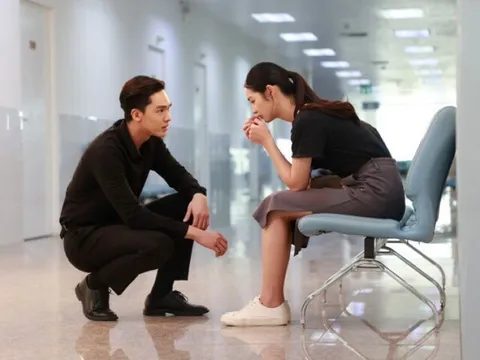 Thấy khuôn mặt lạnh của chồng khi mẹ vợ nhập viện, tôi tự trách vì luôn hiểu lầm anh