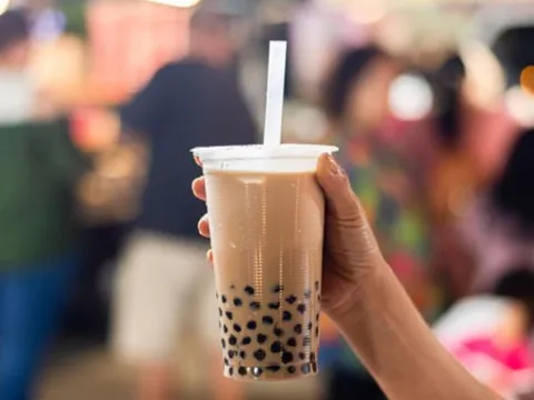 Nam thanh niên nhập viện cấp cứu sau 2 tuần uống trà sữa liên tục
