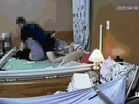 Đoạn clip gây bức xúc nhất lúc này: Chồng bạo hành vợ mới sinh con 'như kẻ thù'