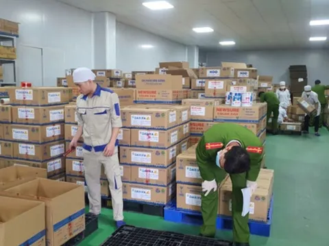 Khởi tố 8 người trong đường dây sữa bột giả: Ai là chủ mưu?