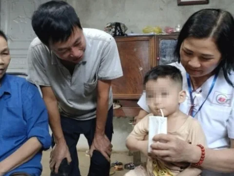 Bộ Y tế yêu cầu rà soát việc nhân viên y tế tư vấn, giới thiệu bán sữa cho người bệnh