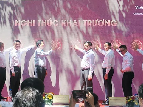 Khai trương Trung tâm báo chí Lễ kỷ niệm 50 năm Ngày Giải phóng miền Nam, thống nhất đất nước