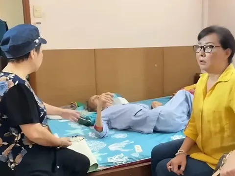 Nam nghệ sĩ Việt mắc bệnh phổi di căn, giai đoạn cuối gầy rộc xót xa