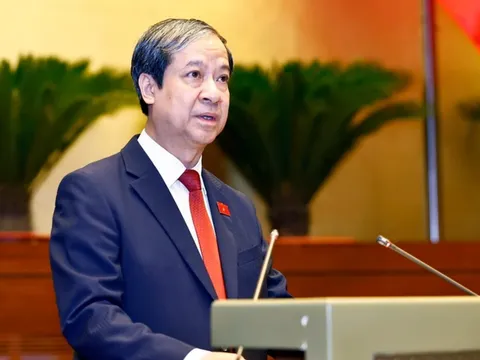 Bộ trưởng Bộ GD-ĐT: Tháng 11 sẽ có phương án về bộ sách giáo khoa thống nhất