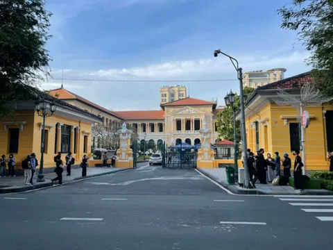 Những hình ảnh đầu tiên ở phiên tòa xét xử Thùy Tiên, Quang Linh Vlogs, Hằng Du Mục