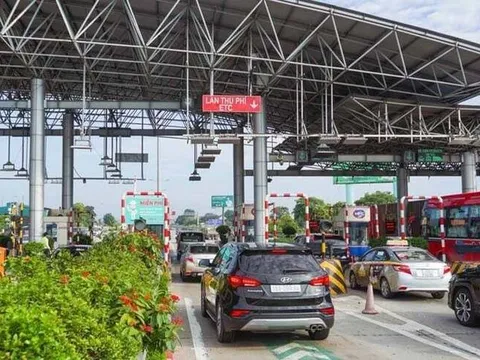 Bộ Tài chính đề xuất nhiều trường hợp xe ô tô không chịu phí sử dụng đường bộ