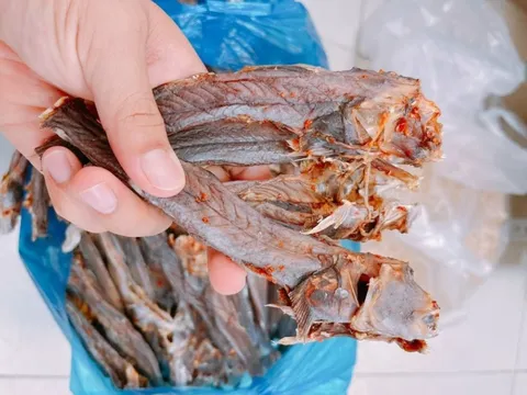 Loại cá có vẻ ngoài 'phát khiếp' là đặc sản Cà Mau, phơi khô bán 500 nghìn/ký vẫn cháy hàng