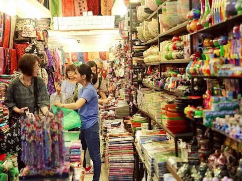 Bộ Tài chính sẽ xem xét nâng mức doanh thu chịu thuế với hộ kinh doanh