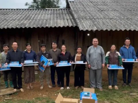 Hành trình livestream bán nông sản giúp bà con nông dân của sư thầy Thích Khai Quảng