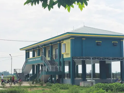 Bộ Xây dựng thông tin về việc xây nhà chống bão lũ cho người dân