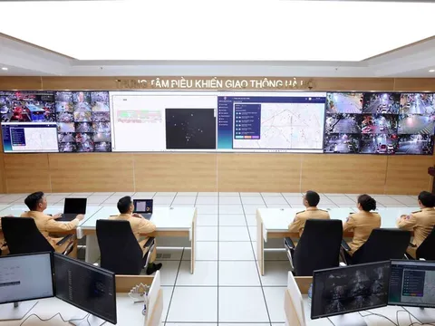 Hà Nội chính thức vận hành hệ thống camera AI và trung tâm điều khiển giao thông thông minh