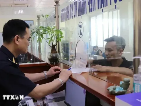 Thủ tướng yêu cầu thực hiện trực tuyến 100% thủ tục hành chính liên quan đến doanh nghiệp