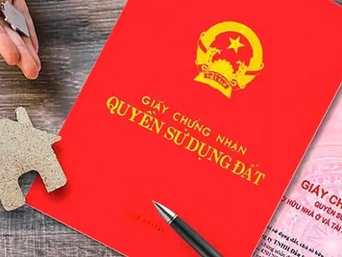 Hồ sơ cấp GCNQSDĐ đã được tiếp nhận trước 01/7/2025 nhưng chưa được giải quyết thì thực hiện thế nào?