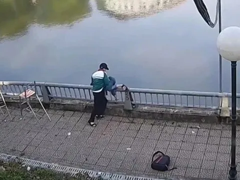 Học sinh lớp 8 ở Lào Cai gây phẫn nộ khi hành hung rồi hất thẳng bạn xuống hồ nước