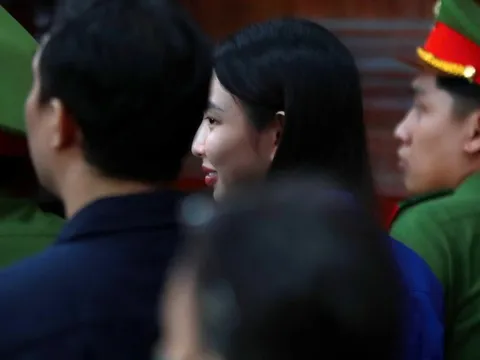 Tuyên phạt Hoa hậu Thuỳ Tiên, Quang Linh Vlog, Hằng Du Mục mức án 2 năm tù