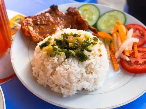 Ăn sáng bằng cơm, điều gì sẽ xảy ra với sức khỏe?