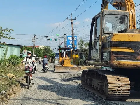 Đồng Tháp: Tiến hành sửa chữa đường tỉnh 873 ở phường Sơn Qui