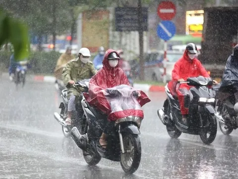 Mưa dông kéo dài, cảnh báo những rủi ro khó lường ở miền Trung – Tây Nguyên