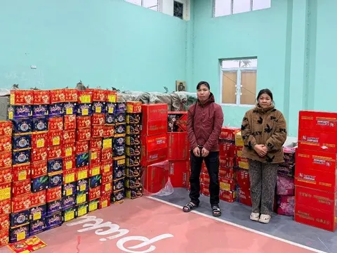 Triệt phá đường dây buôn pháo 'khủng' ở Hà Nội: Thu giữ hơn 6 tấn pháo nổ, hé lộ nguồn nhập hàng