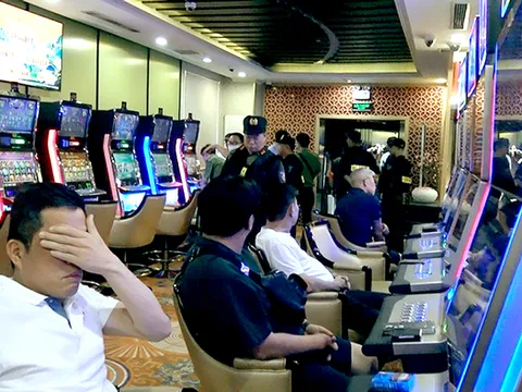 Danh tính hai nam ca sĩ Việt trong đường dây đánh bạc nghìn tỷ ở khách sạn Pullman