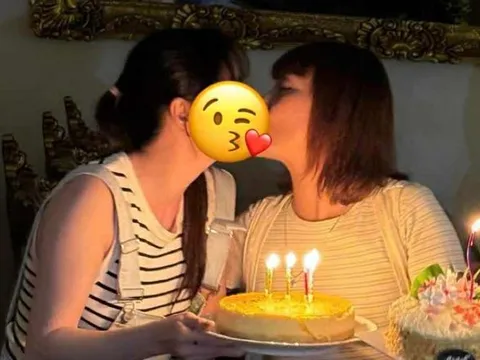 Danh tính cô gái được NSND Mỹ Uyên khoá môi trong ngày sinh nhật
