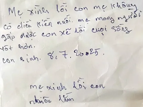 Bé trai sơ sinh bị bỏ rơi trong rừng cao su ở Đồng Nai, nội dung bức thư tay để lại gây chú ý