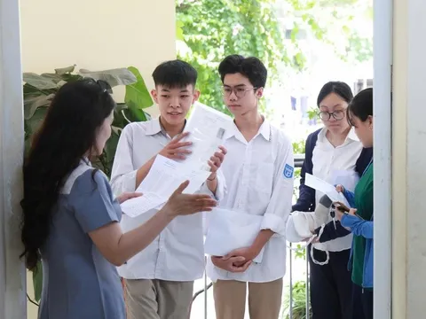 Hà Nội công bố điểm chuẩn trúng tuyển bổ sung vào lớp 10 không chuyên