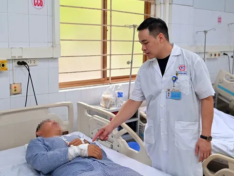 Thuyền viên duy nhất sống sót trong vụ lật tàu ở Quảng Ninh kể về 10 giây kinh hoàng