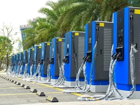 Đề xuất dự án nhà ở hơn 500 căn hộ, trung tâm thương mại phải có trạm sạc xe điện