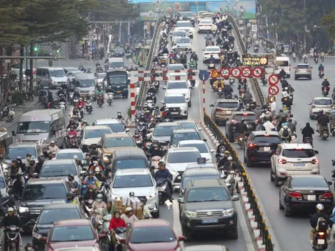 Hà Nội sẽ sớm ban hành nghị quyết hỗ trợ người dân chuyển đổi phương tiện xanh