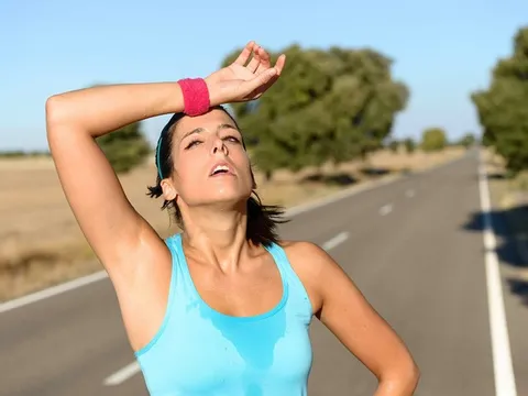 Thời tiết nắng nóng hầm hập, đối tượng nào dễ bị đột quỵ?