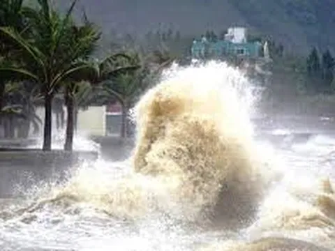 Áp thấp nhiệt đới gây biển động mạnh, gió giật cấp 9 trên Biển Đông