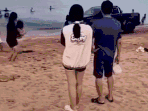 Tài xế lái xe bán tải trên bãi biển trong dịp Tết Đoan Ngọ lãnh 6 tháng tù