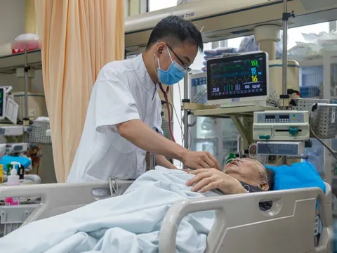 Ăn cơm bằng loại đũa cực độc này, cả nhà bàng hoàng cùng mắc ung thư