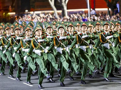 Người dân lưu ý những điều không nên làm khi đi xem diễu binh, diễu hành