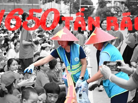 1.650 tấn rác sau Đại lễ A80 tại Hà Nội được thu gom ra sao?