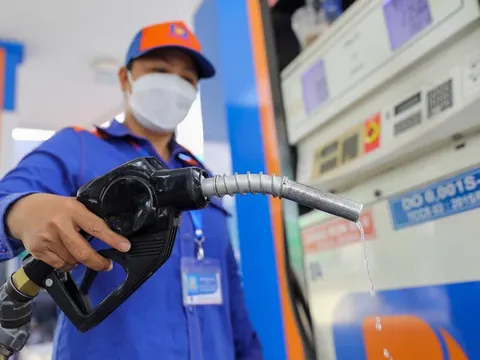 Giá xăng dầu hôm nay 7/9: Giảm rất mạnh