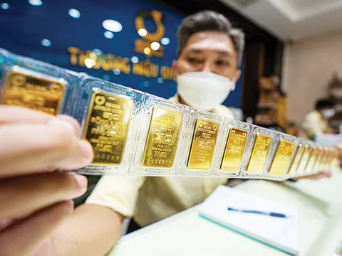 Ngân hàng Nhà nước khuyến nghị người dân thận trọng khi mua vàng